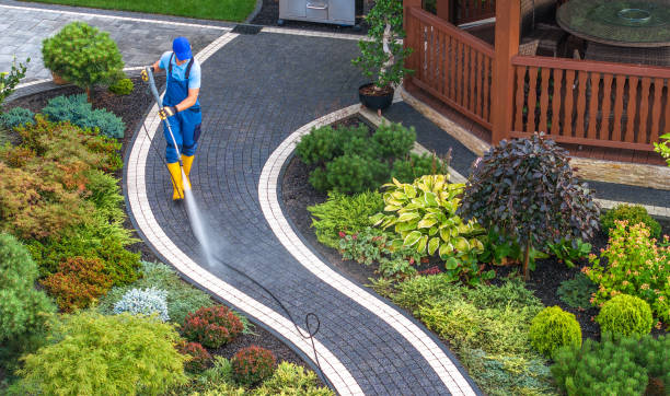 Best Garage Pressure Washing  in Zephyrhills, FL